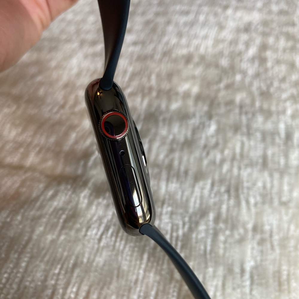 LIKE NEW | Series 7 Apple Watch | Titanium Case | 44mm | + Extra Bands - Picture 8 of 14